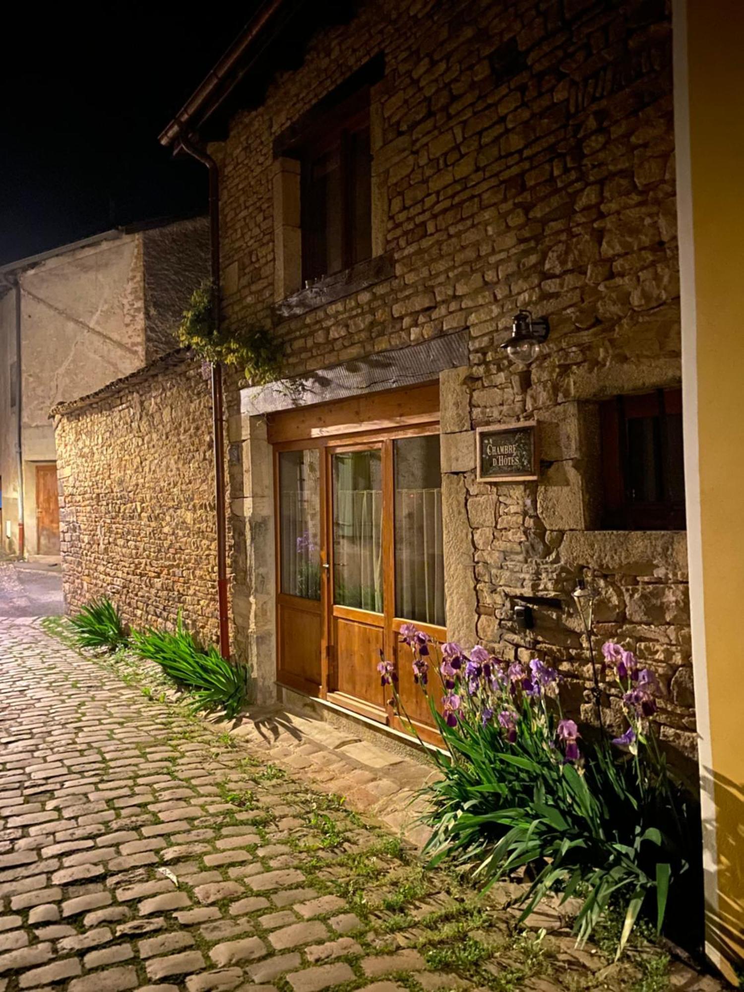 Chambre Les Marguerites Cluny Zewnętrze zdjęcie