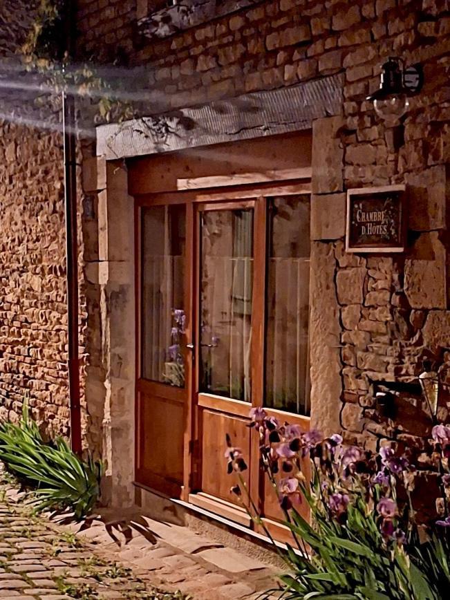 Chambre Les Marguerites Cluny Zewnętrze zdjęcie